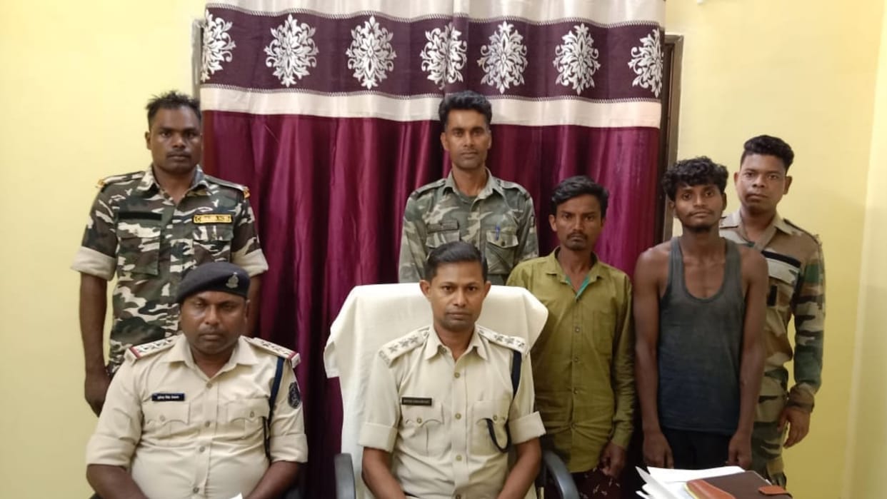 chhattisgarh Police arrested two accused in murder of woman after misdeed in Balrampur