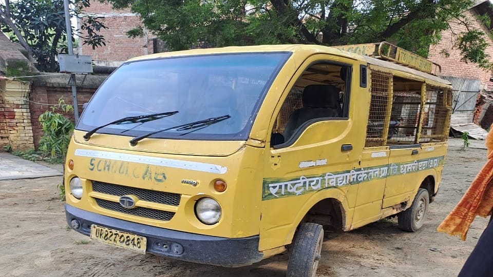 children scorched by hot water due to open Radiator cover of school van