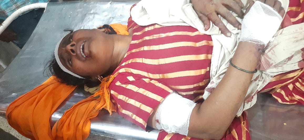 Bijnor: Guldar was ambushed in the field, made a fatal attack on the woman