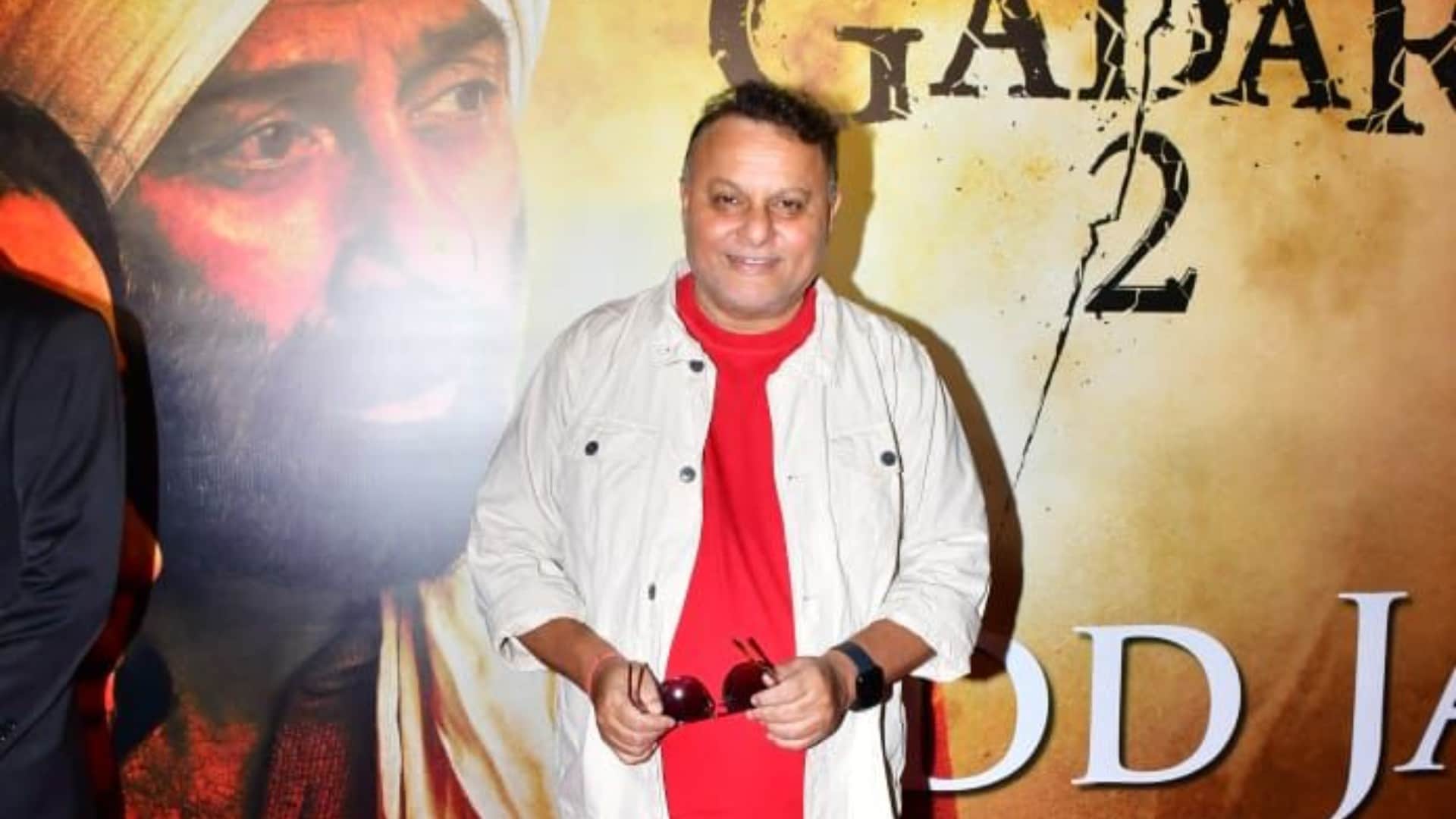 Gadar 2 Udit Narayan signed contract to Anil Sharma he will sing all gadar songs after singing Udja Kale Kawan