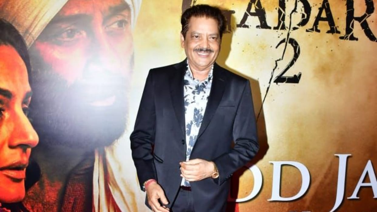 Gadar 2 Udit Narayan signed contract to Anil Sharma he will sing all gadar songs after singing Udja Kale Kawan