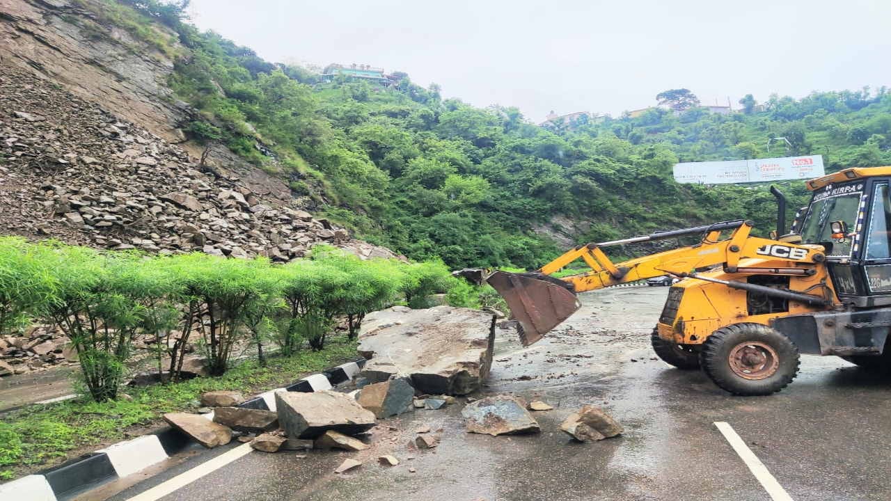 Himachal weather: Monsoon in Himachal, flood in una Scorpio swept away, water entered many houses, Sach pass c