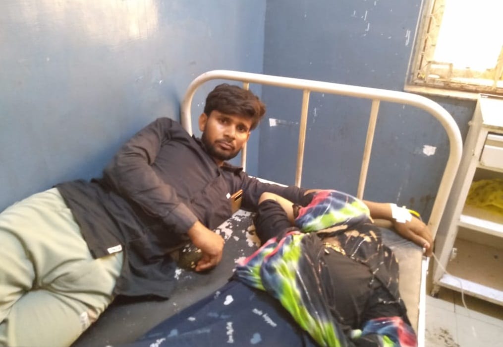 Newly married couple ate poison in Banda, there was a dispute over food, admitted to district hospital
