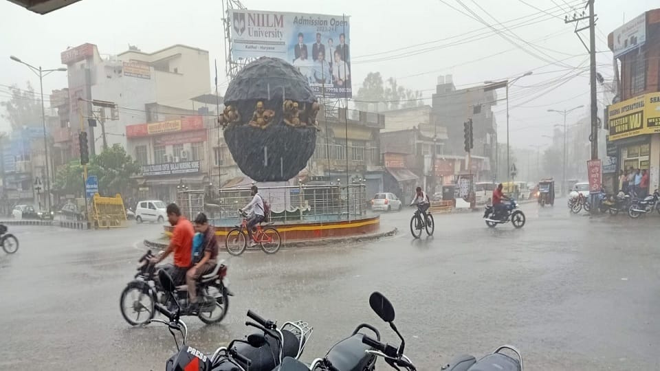 First rain of monsoon in Kaithal: relief to people troubled by heat, faces of farmers blossomed