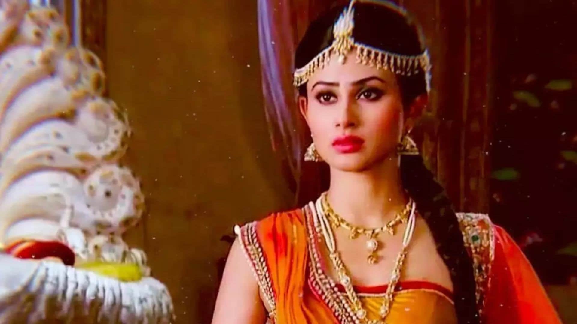 These Glamours Actress Played On Screen Devi Role in Movies Akansha Puri to Mouni Roy