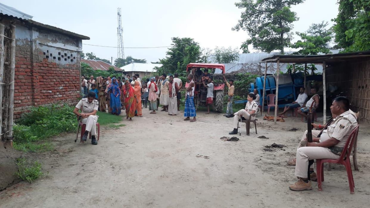 Old man shot dead at door of his house in land dispute in Madhepura