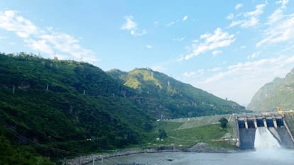 Himachal News: बांध सुरक्षा नियमों का सख्ती से पालन करने के केंद्र ने हिमाचल को दिए निर्देश, सचिव ने ली बैठक Dam safety conference 2023 directions to himachal pradesh government by centre government
