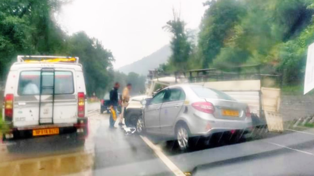 Kullu Accident: collision between two vehicles near Babeli Kullu Delhi Woman Killed Two injured