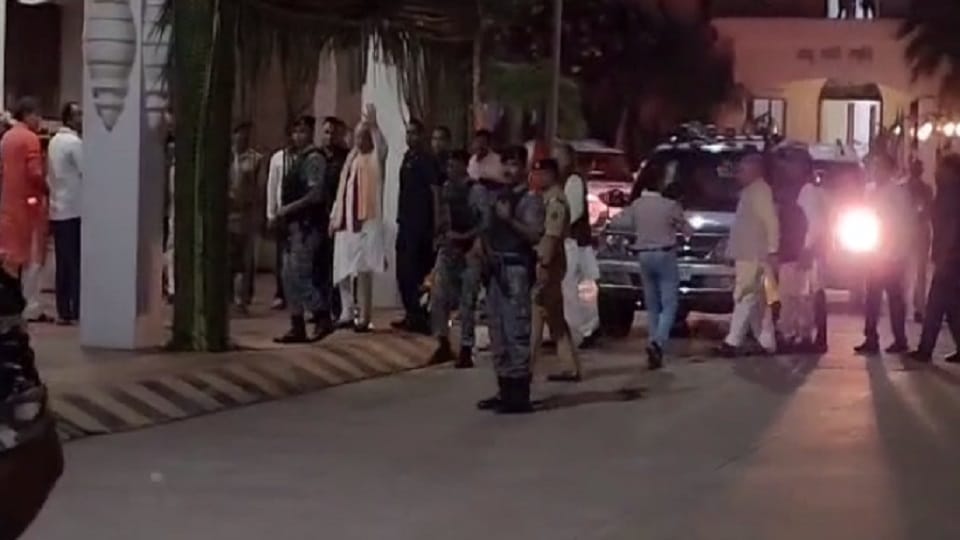 Amit Shah secret meeting is going on in closed room at BJP office in Raipur