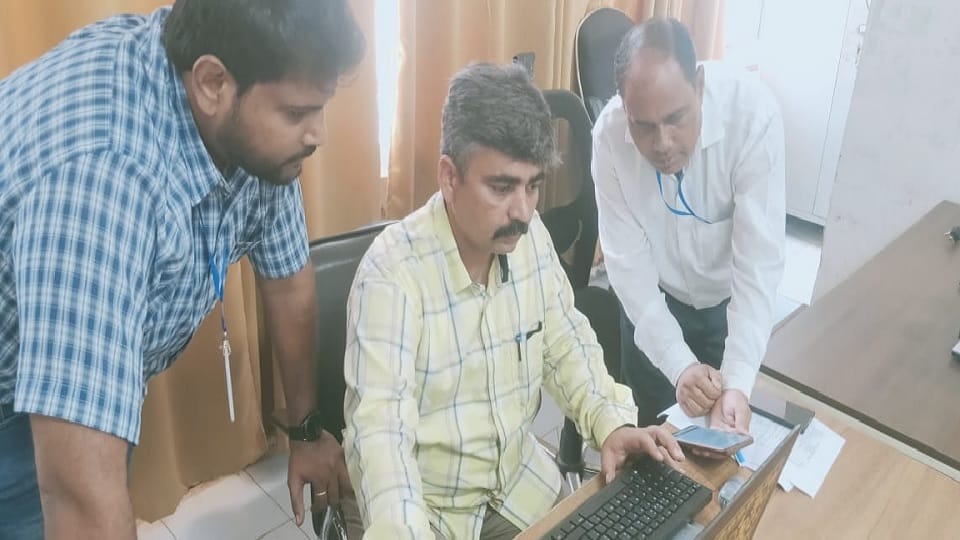 CM Flying Raid in Panipat Corporation Office, property tax record reconstructed including attendance of office