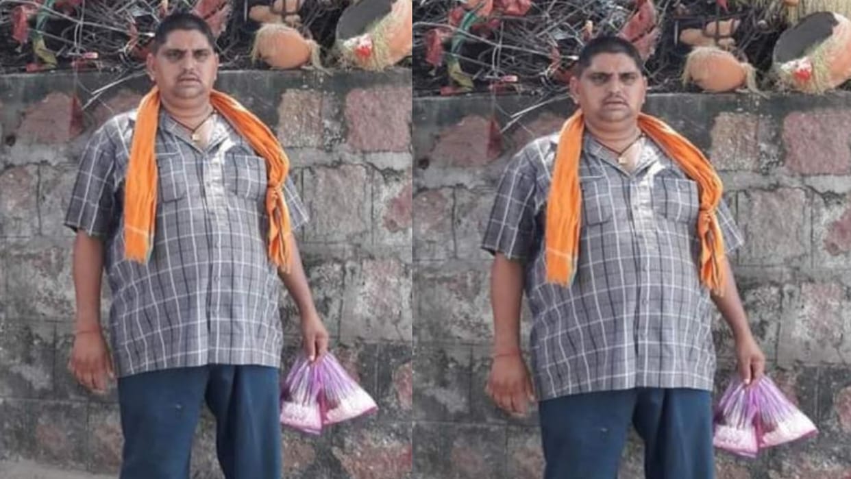 Damoh: Peon hangs himself in Devdongra school premises, son accuses principal of torturing him