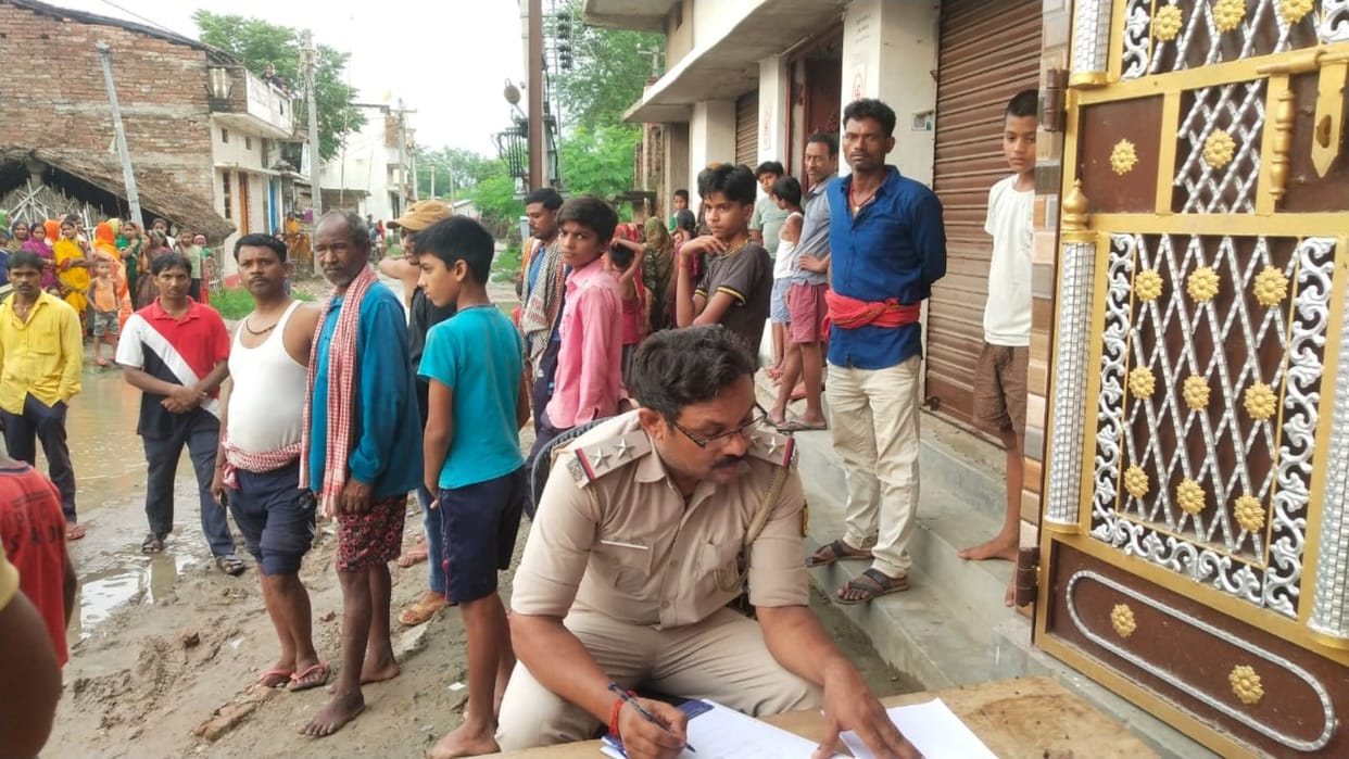 Woman laborer died due to lightning during rain in Khagaria