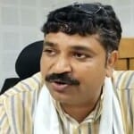 मंत्री टीकाराम जूली