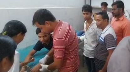 Bihar Crime: सुपौल में बर्थडे केक काटने जा रहे दो युवकों पर फायरिंग, गंभीर हालत में दरभंगा रेफर Bihar Crime Firing on two youths going to cut birthday cake in Supaul