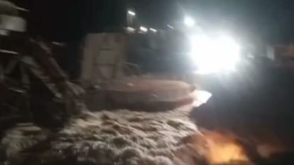 Bihar News Diversion made in 18 lakhs was washed away in strong current of river