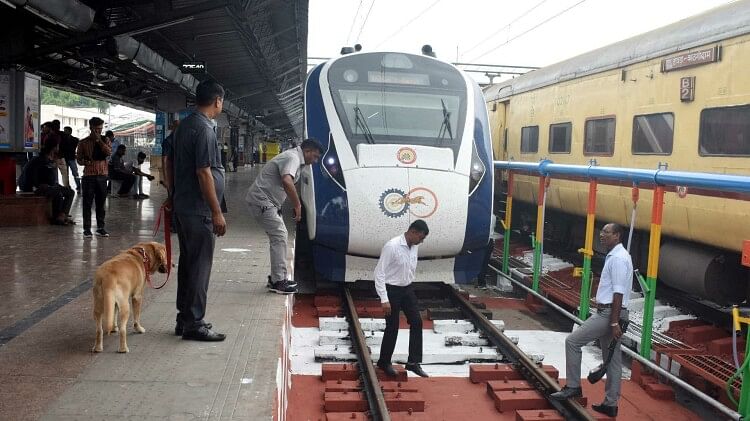 Vande Bharat Train: वंदे भारत एक्सप्रेस में पहले दिन हुई 168 टिकटों की बुकिंग, नौ जुलाई से चलेगी नियमित