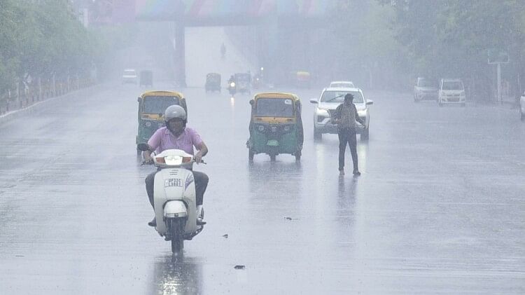 Weather in UP: जारी रहेगा धीमी-तेज बारिश का सिलसिला, बुधवार को रायबरेली में हुई सर्वाधिक बारिश