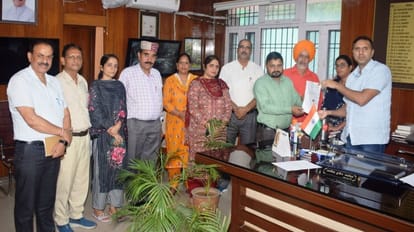 Bilaspur News: जिला परिषद की कुर्सी बनी अखाड़ा, अध्यक्ष ने फिर वापस लिया इस्तीफा Bilaspur zila parishad adhyaksh Muskan Withdraw Resignation