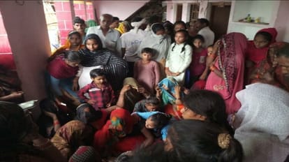 Three including school girl died due to lightning during rain in Badaun