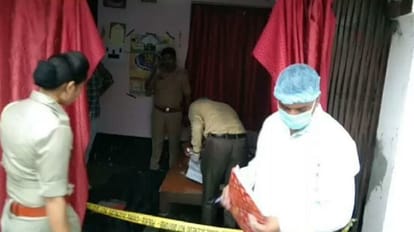 Husband brutally murdered his wife by slitting her throat in Pilibhit