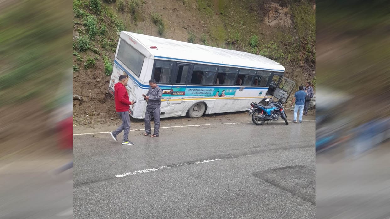 Champawat Bus Accident accident due to brake failure of the bus Injured Uttarakhand news in hindi