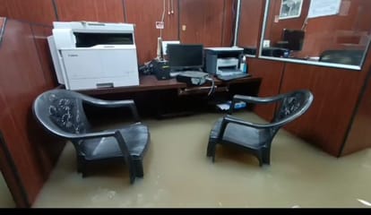 DMCH News: Studies stopped due to water logging in Darbhanga Medical College, hospital also in bad condition