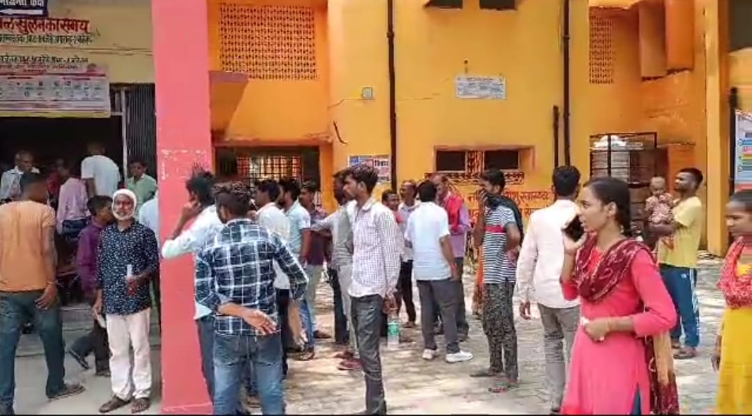 Father stabbed with knives for opposing molestation of daughter in Auraiya, accused of not taking action on po