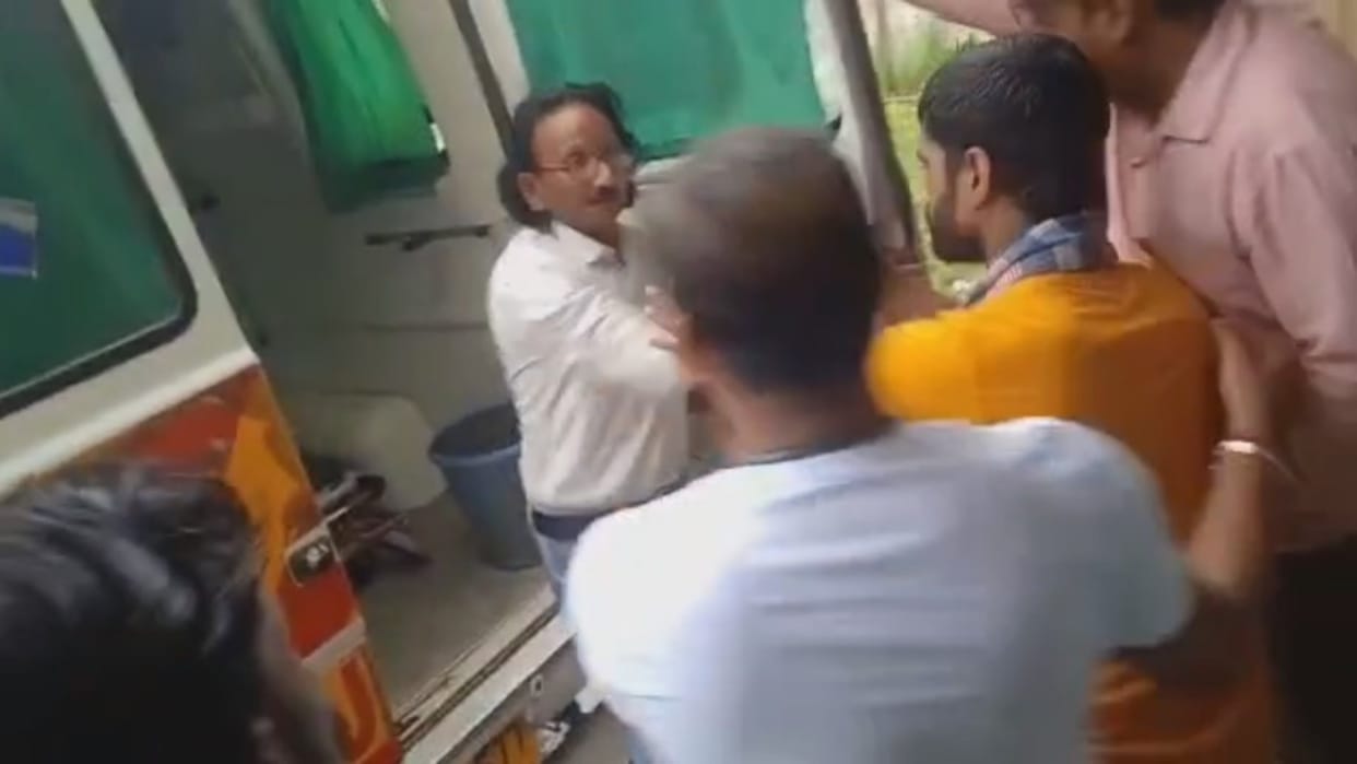 Angry relatives of deceased patient took doctor on ambulance by beating him and holding collar in Supaul