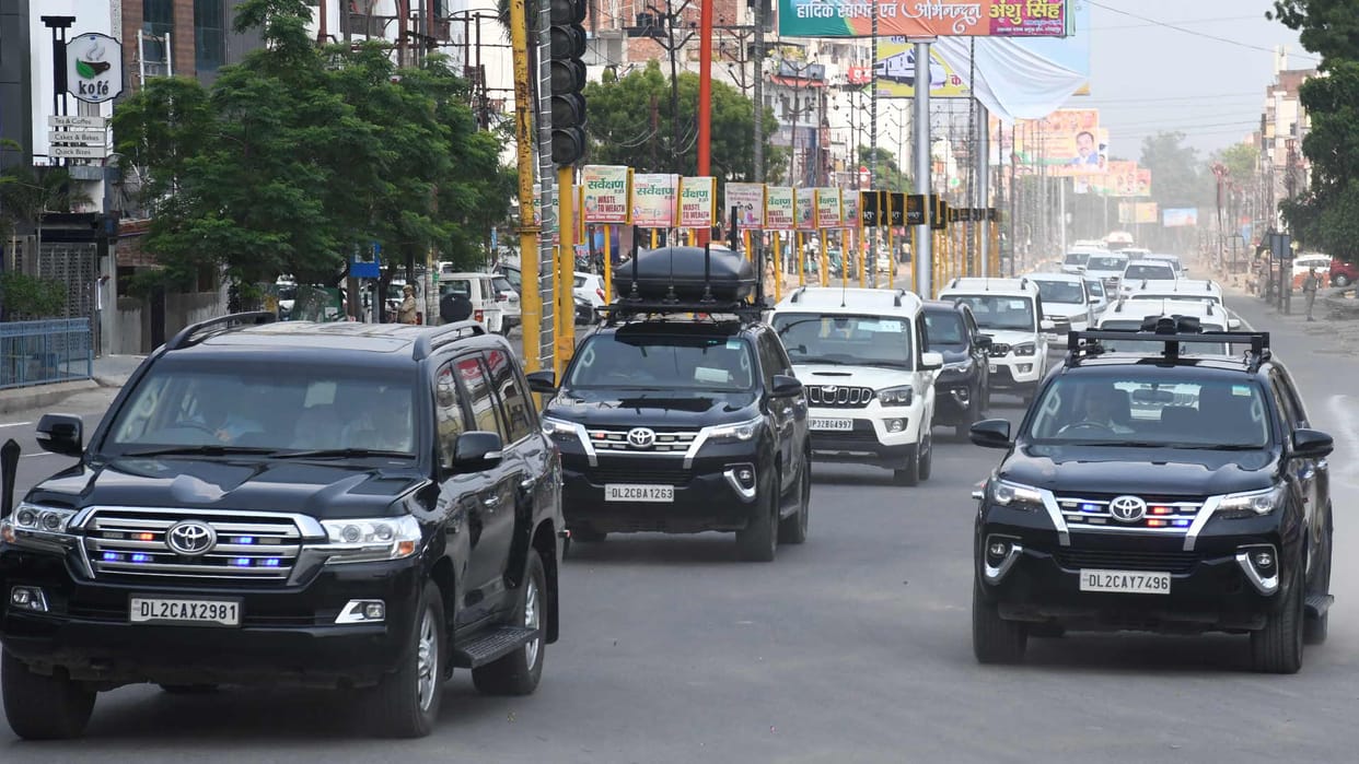 PM security rehearsal Afternoon curfew like silence from Air Force to Gita Press Railway Station