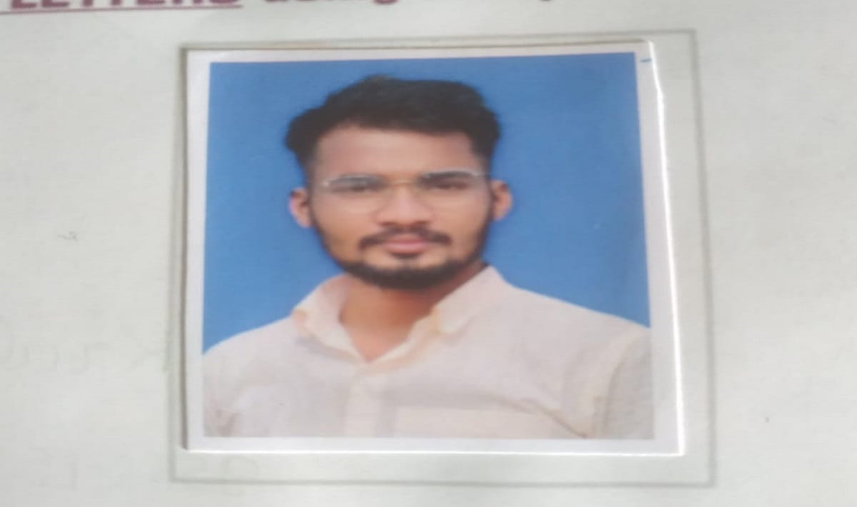 Dead body of D Pharma student found on bed in closed room in jaunpur