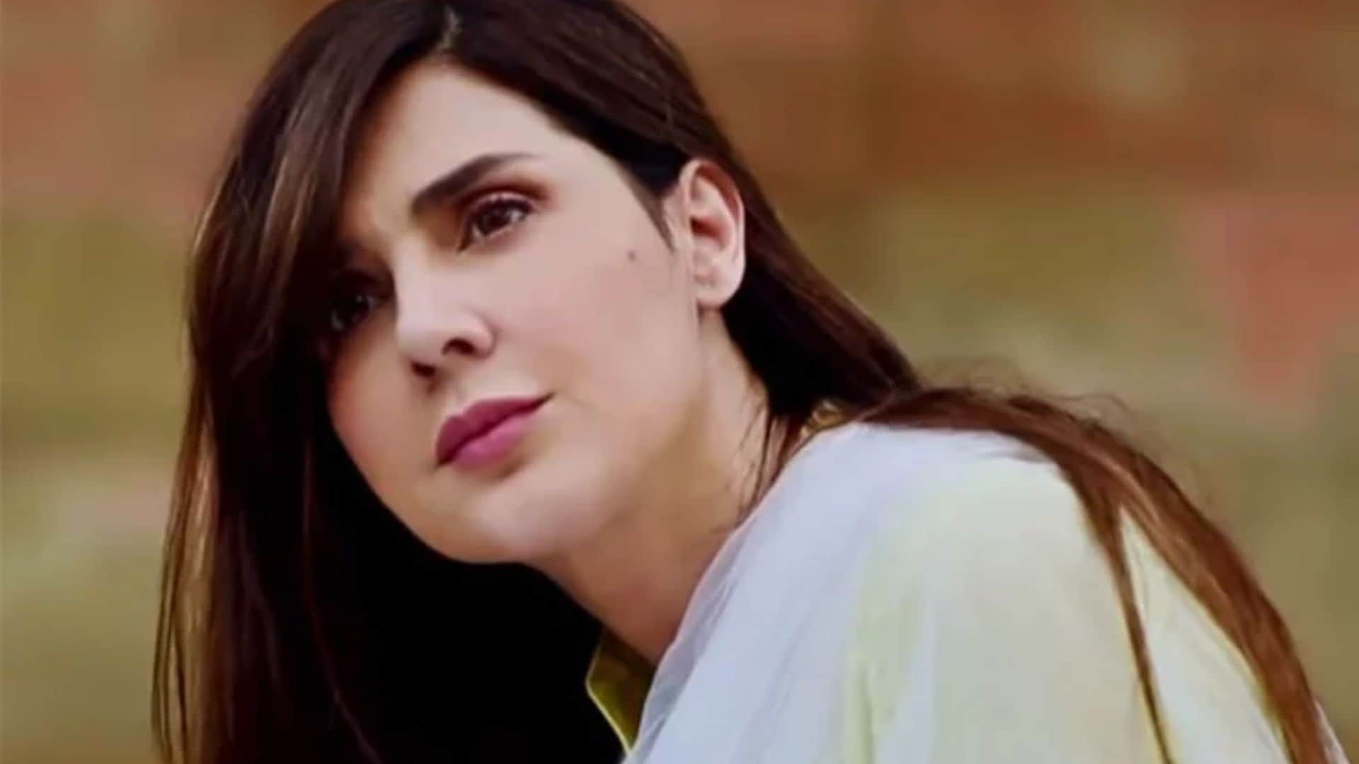 pakistani actress mahnoor baloch on shahrukh khan said he does not know acting and he is not handsome