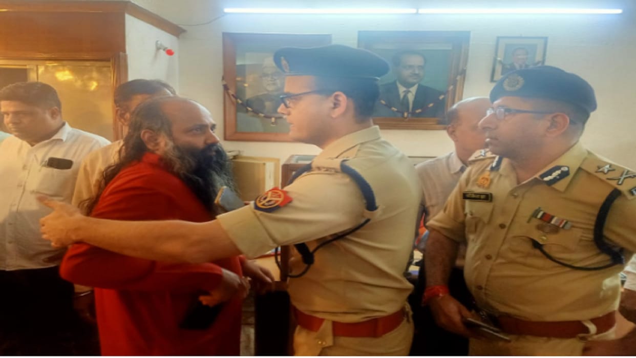 Meerut: Police disclosed the loot in the bullion shop within 24 hours, Titu of Khatauli arrested