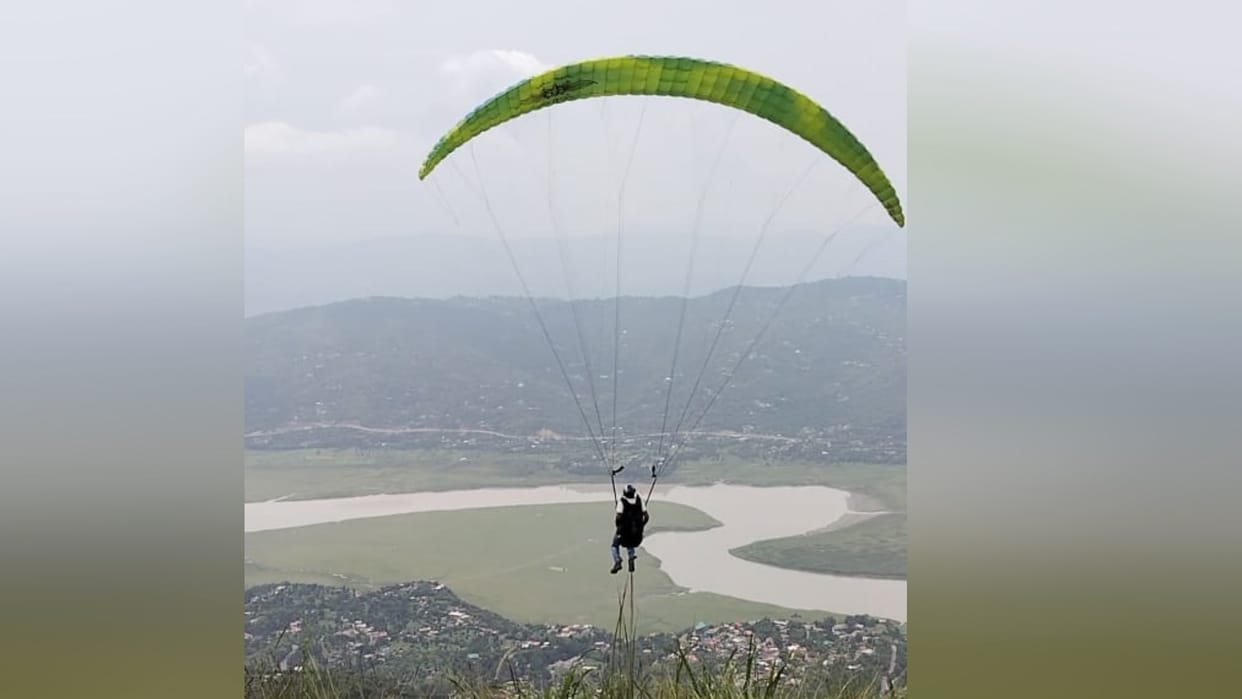 Himachal Bilaspur News: Paragliding started In Bandla Valley of Bilaspur Himachal Pradesh