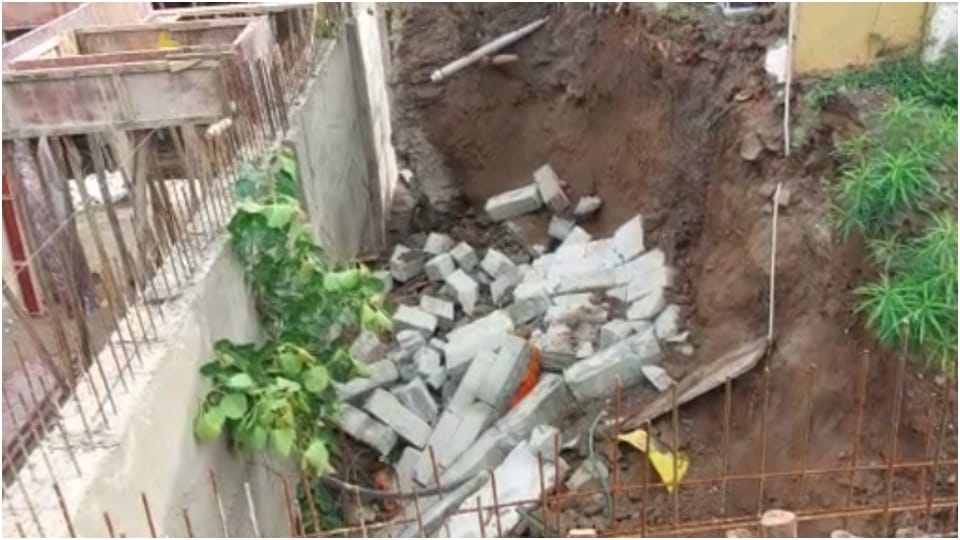 Ujjain News The wall near Naivedya room collapsed in the Mahakal temple Baba bhog made here