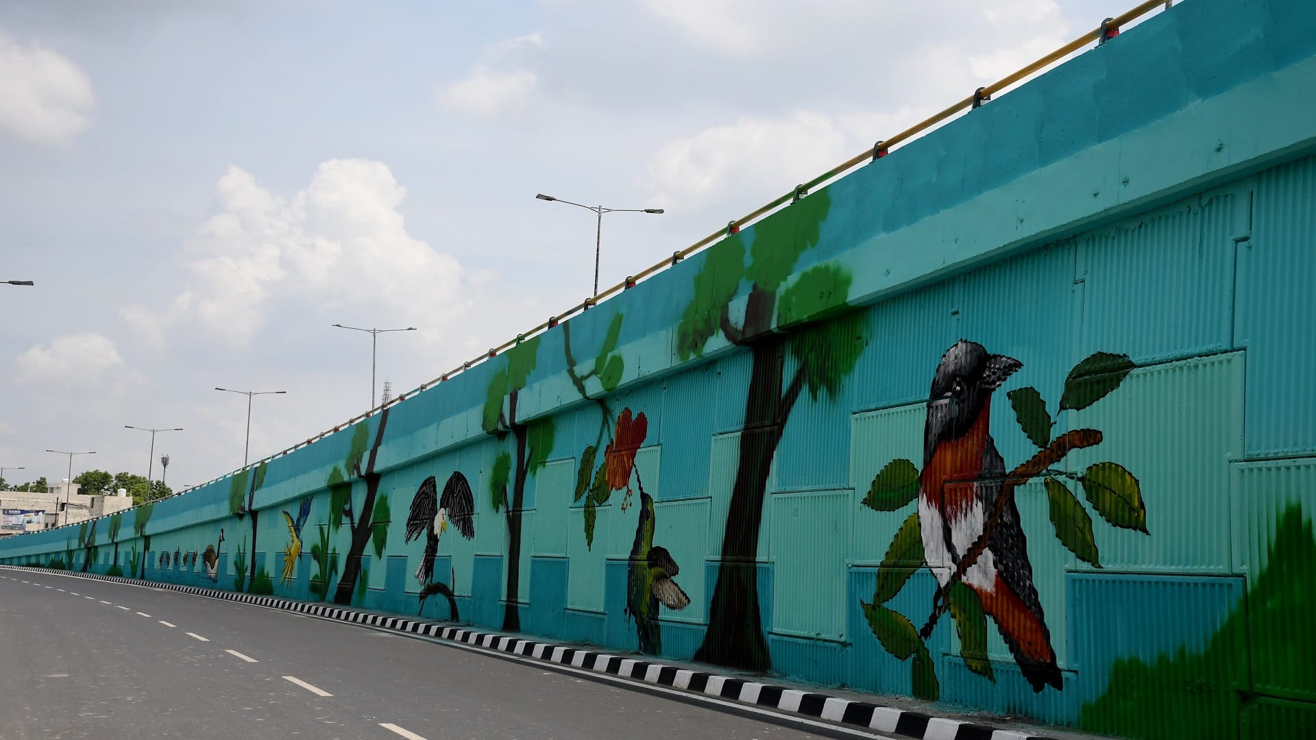 Varanasi decorated for PM grand and beautiful pictures of roads, stations and venue