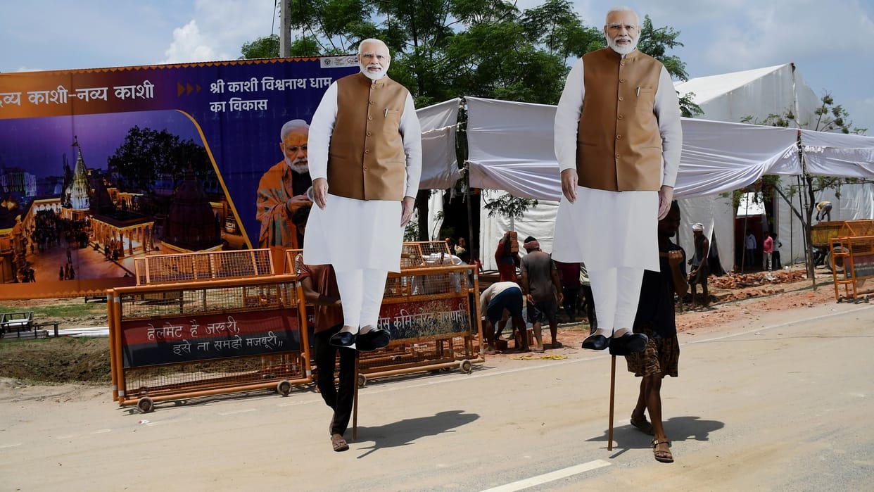 Varanasi decorated for PM grand and beautiful pictures of roads, stations and venue