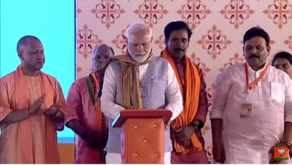 PM Modi seen in full form in varanasi Rally for mission 2024 Read highlights