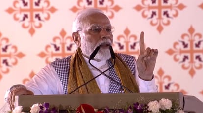 PM Modi seen in full form in varanasi Rally for mission 2024 Read highlights