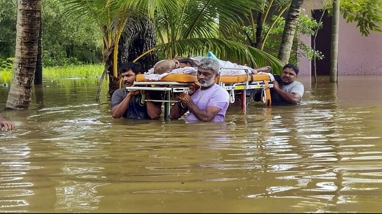 Monsoon: आज देश के कई राज्यों में भारी बारिश, केरल में आठ की मौत, IMD ने बताया 19 जुलाई तक कैसा रहेगा मौसम