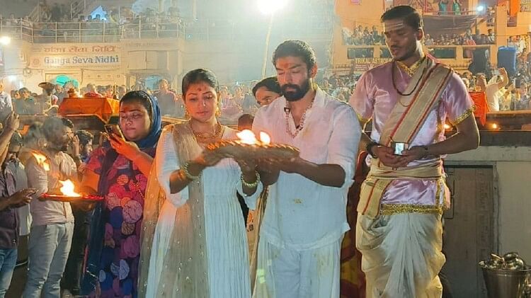 Varanasi: गुरमीत चौधरी-देबिना बनर्जी ने बनारस में कराया बेटी का मुंडन, गंगा आरती में हुए शामिल