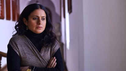 Adhuraa Review in Hindi By Pankaj Shukla Prime Video Rasika Dugal Ishwak Singh Shrenik Arora Emmay