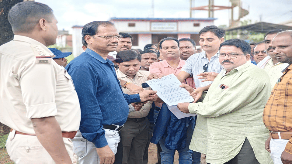 Staff Officer Federation submitted memorandum to the Chief Secretary regarding various demands