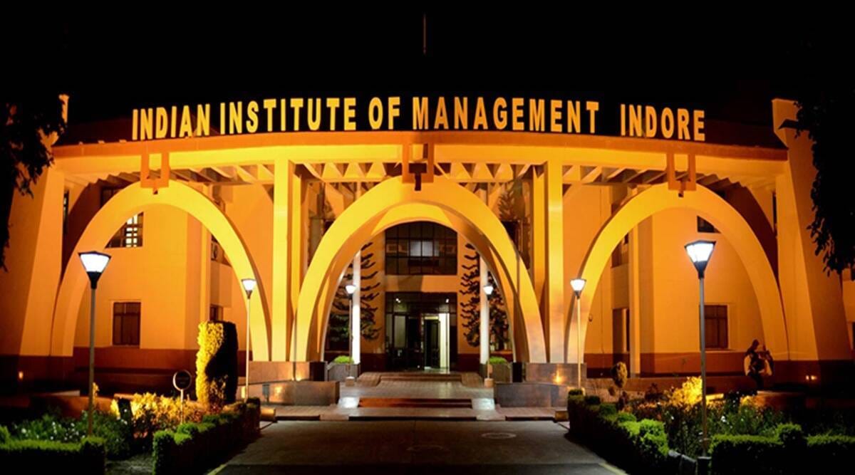 Indore IIM gave suggestions for the response time of UP Police, meeting of officers with the director