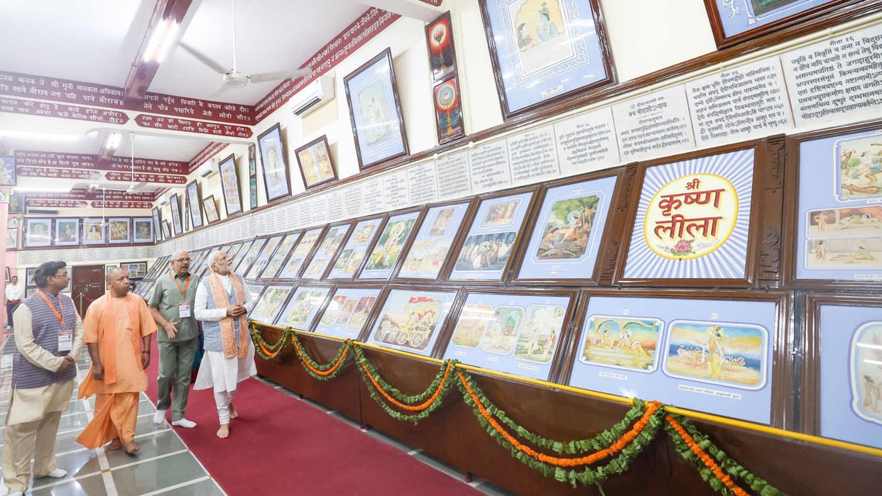 PM Modi overwhelmed after seeing Leela Chitra temple Gita Press