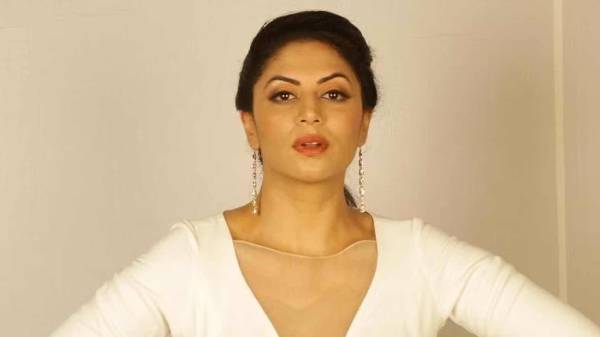 Top TV Celebrities First Salary Kapil Sharma Rashmi Desai Saumya Tondon Hina Khan Kavita Kaushik