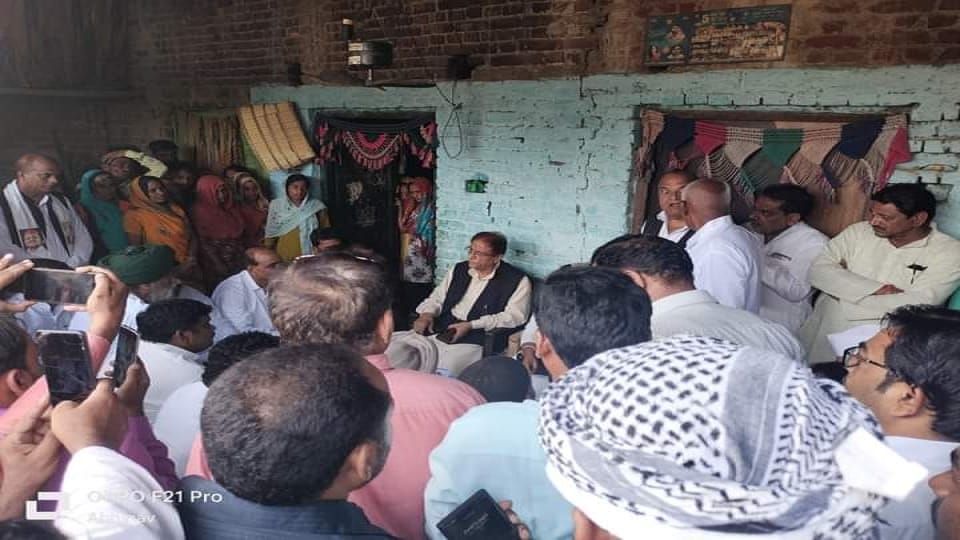 Azam Khan got angry with media personnel said  this is your business