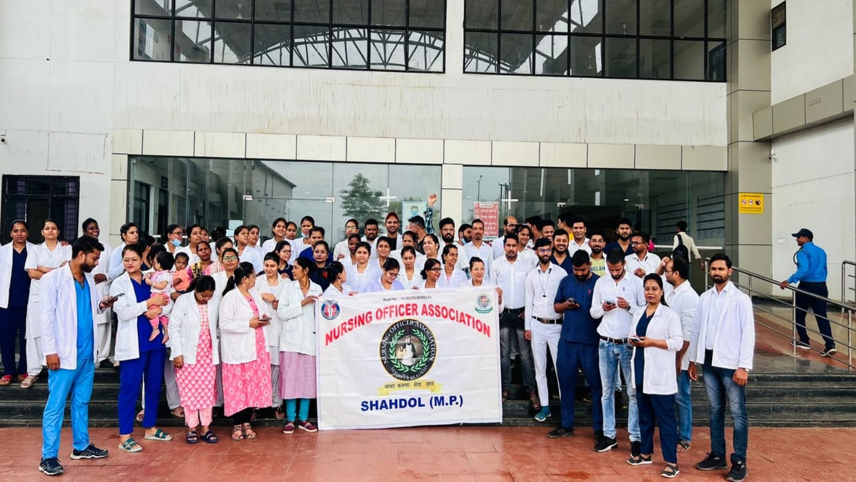 Shahdol News nursing officers Strike continues for 10 point demands
