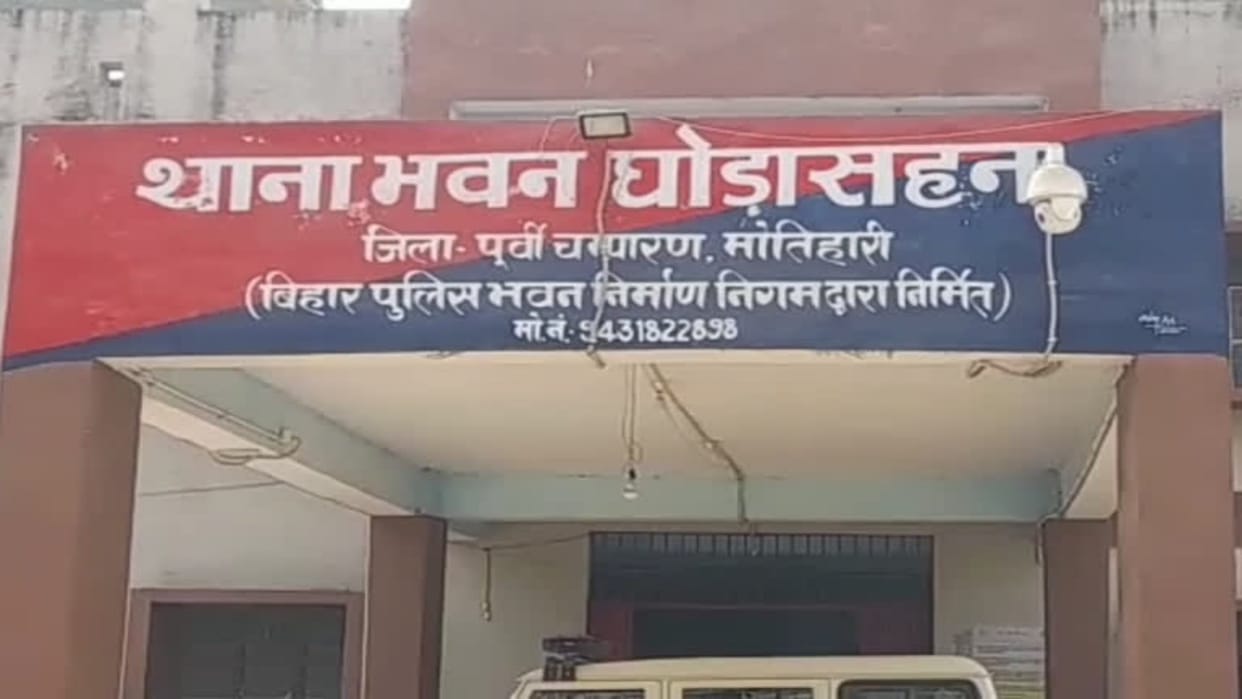Students thrashed teacher with belt, made him take off his clothes and do sit ups in East Champaran