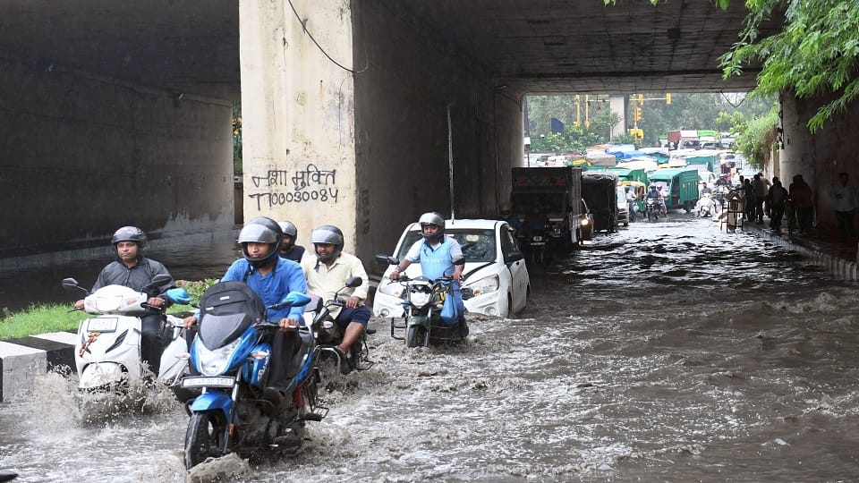 rain breaks 20-year record in Delhi Meteorological Department issued Orange Alert for sunday