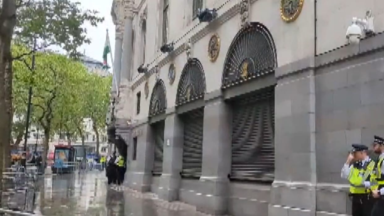 40 Khalistanis gathered outside Indian High Commission in London UK Police were present at the spot News Hindi